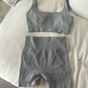 Light blue workout set